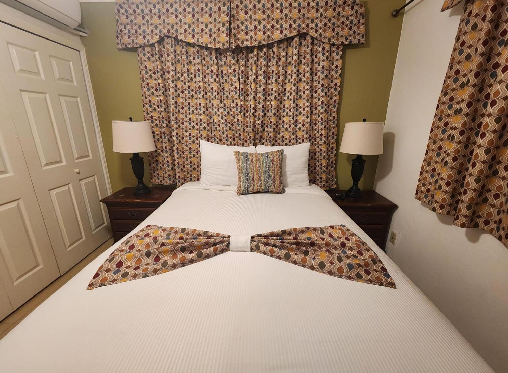 Bed and Breakfast Golden Palms House Nasáu Exterior foto