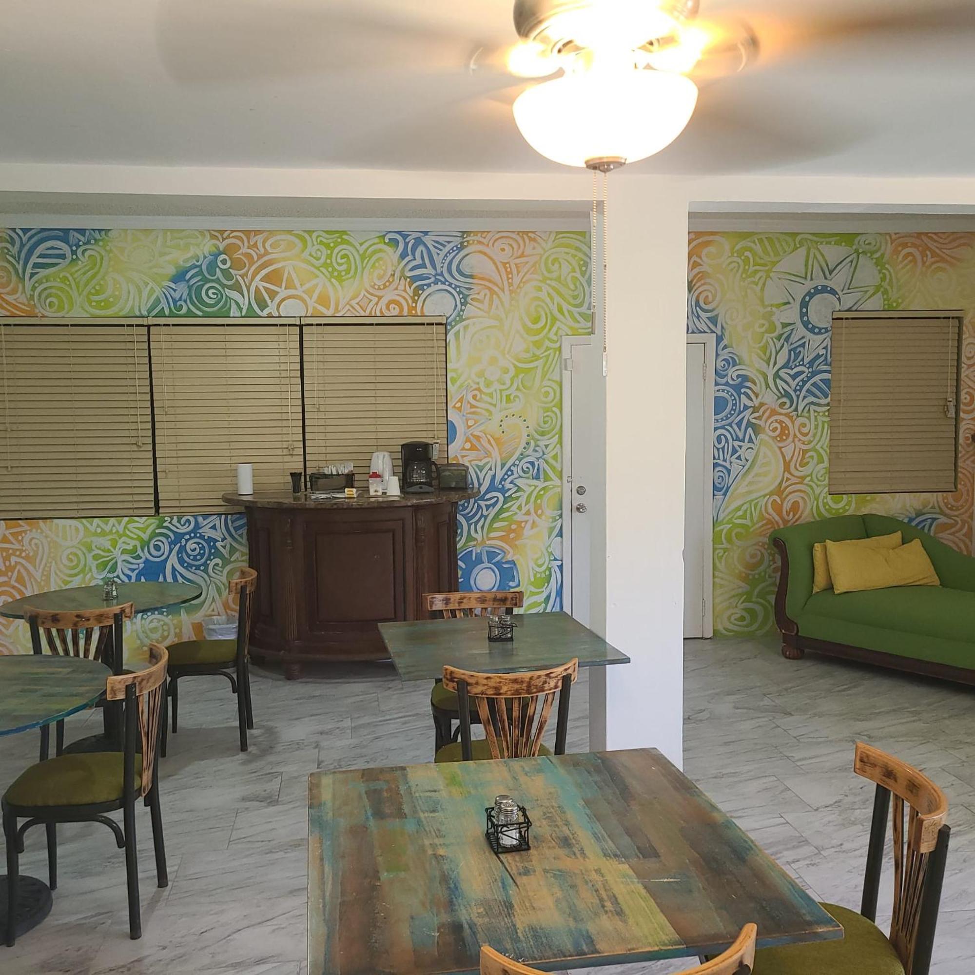 Bed and Breakfast Golden Palms House Nasáu Exterior foto