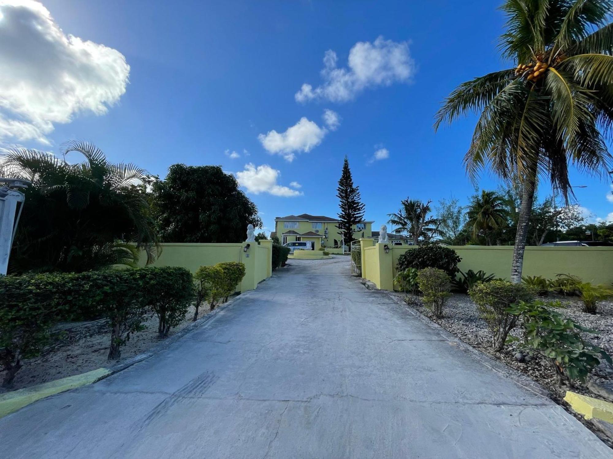 Bed and Breakfast Golden Palms House Nasáu Exterior foto